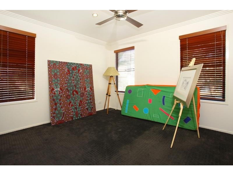 41 Tarcoola Crescent, Chevron Island QLD 4217