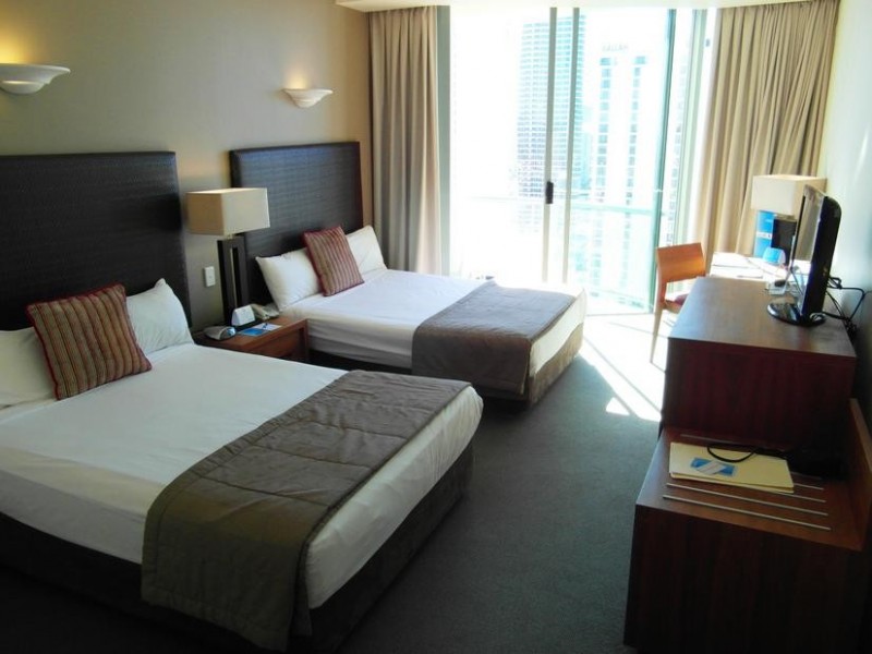 25 Laycock Street ‘Mantra Legends’, Surfers Paradise QLD 4217