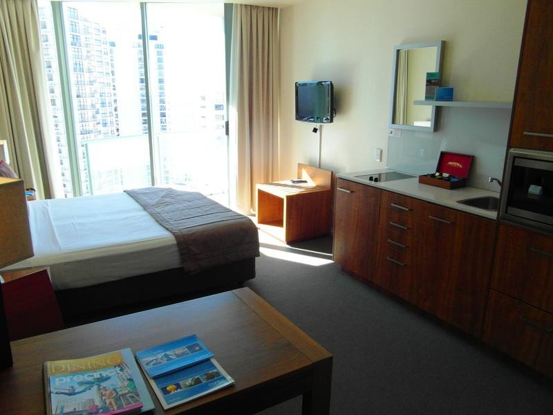 25 Laycock Street ‘Mantra Legends’, Surfers Paradise QLD 4217