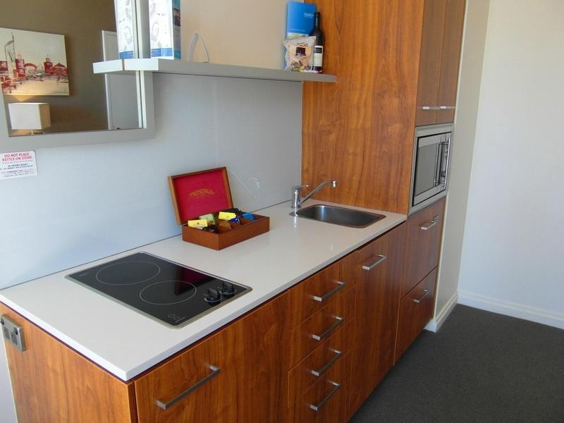 25 Laycock Street ‘Mantra Legends’, Surfers Paradise QLD 4217