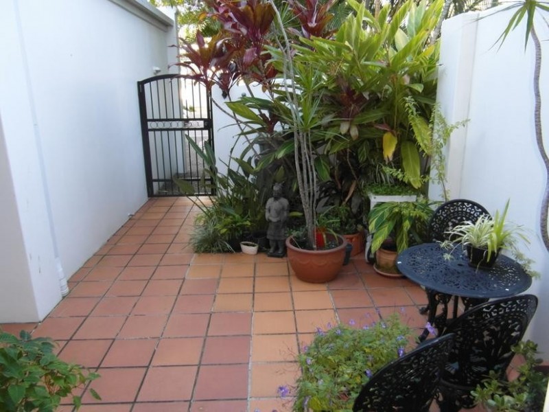 100 Cotlew Street East ‘Paros – Adelphi Springs’, Southport QLD 4215