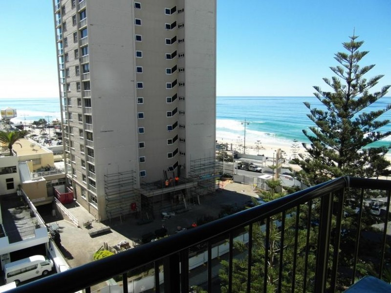 8 Trickett Street ‘Aloha’, Surfers Paradise QLD 4217