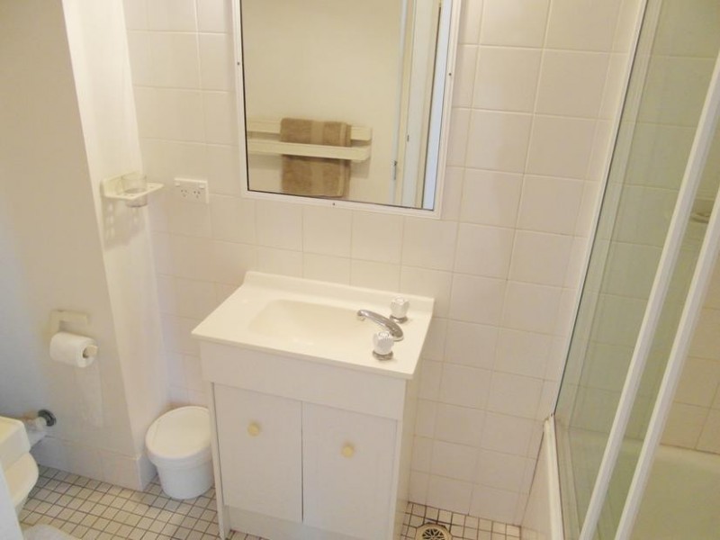 8 Trickett Street ‘Aloha’, Surfers Paradise QLD 4217