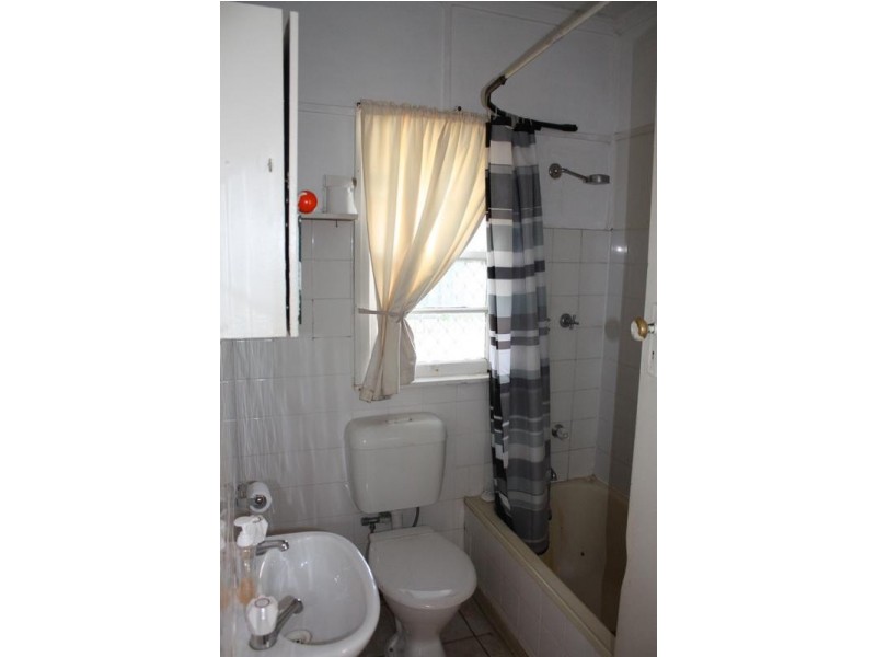 108 Old Burleigh Road (River Dell), Broadbeach QLD 4218