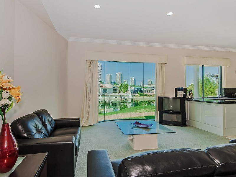 3 Norseman Court, Paradise Waters QLD 4217