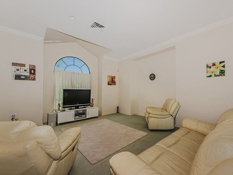 3 Norseman Court, Paradise Waters QLD 4217