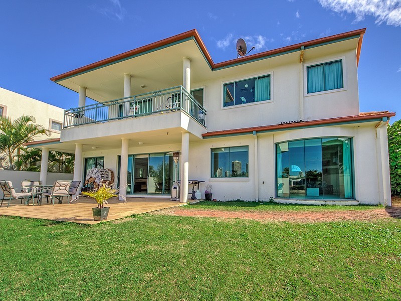 3 Norseman Court, Paradise Waters QLD 4217