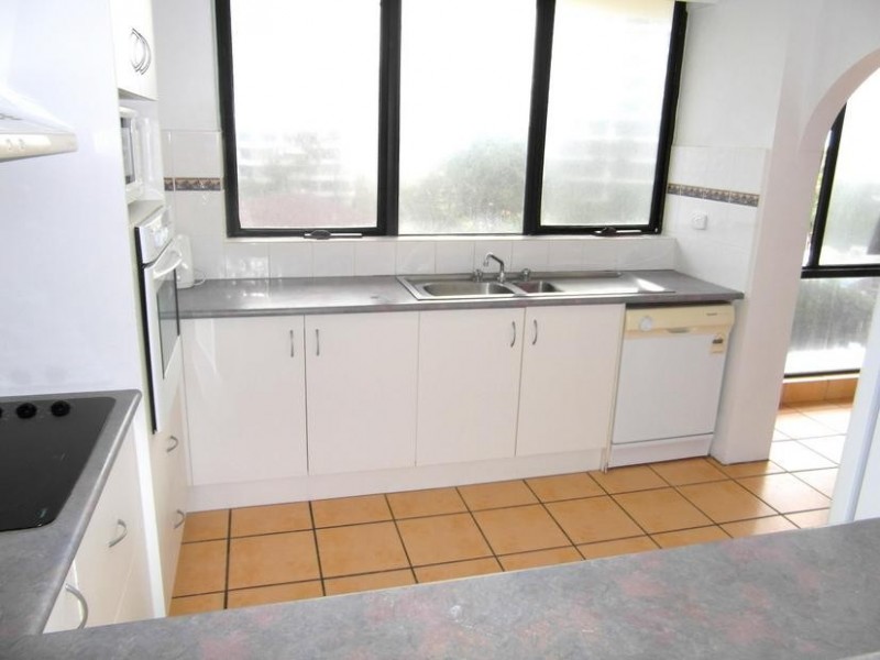 4 Thornton Street ‘Acapulco’, Surfers Paradise QLD 4217