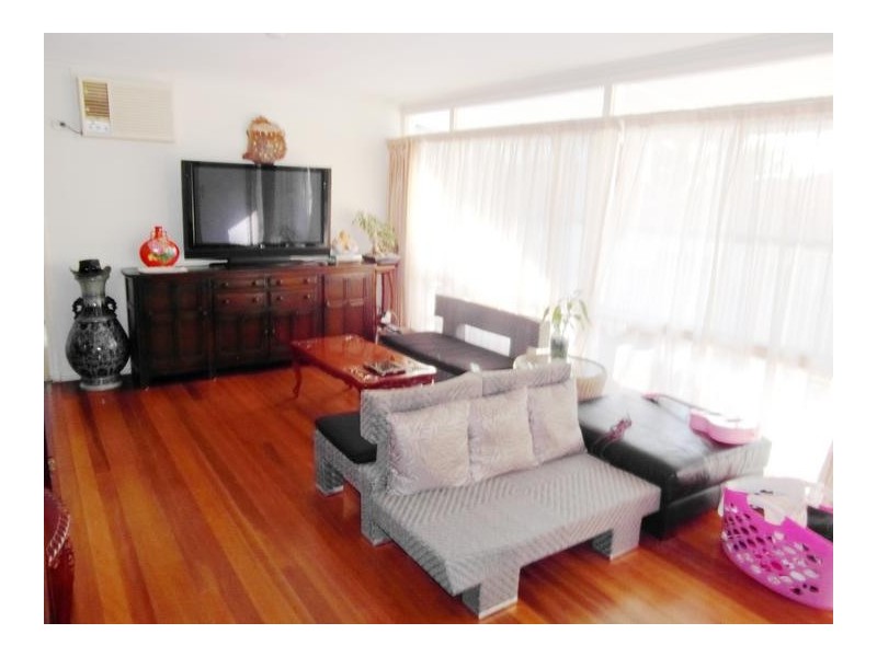 10 College Avenue, Southport QLD 4215