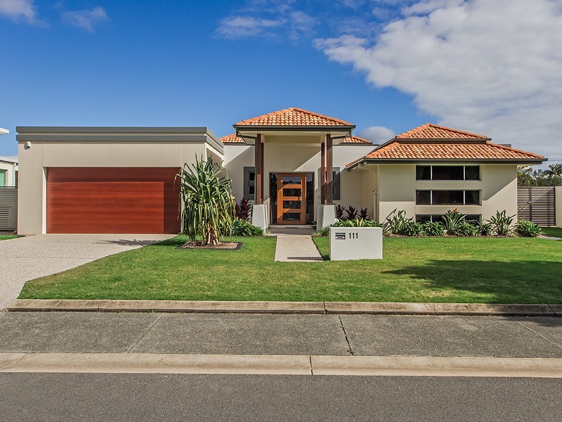 111 Sir Bruce Small Boulevard, Benowa QLD 4217