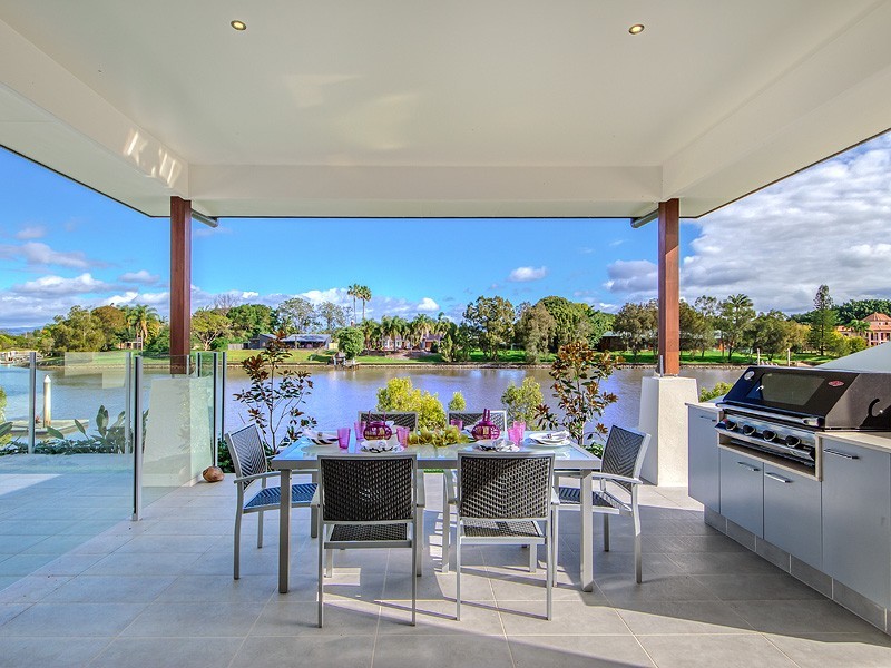 111 Sir Bruce Small Boulevard, Benowa QLD 4217