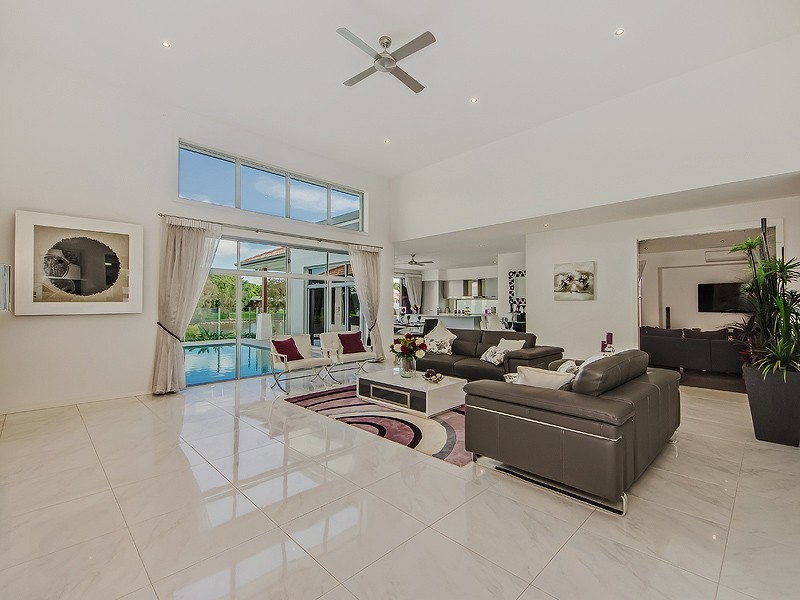 111 Sir Bruce Small Boulevard, Benowa QLD 4217