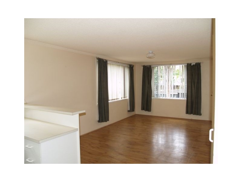 27 Enderley Avenue (Anthony Court), Surfers Paradise QLD 4217