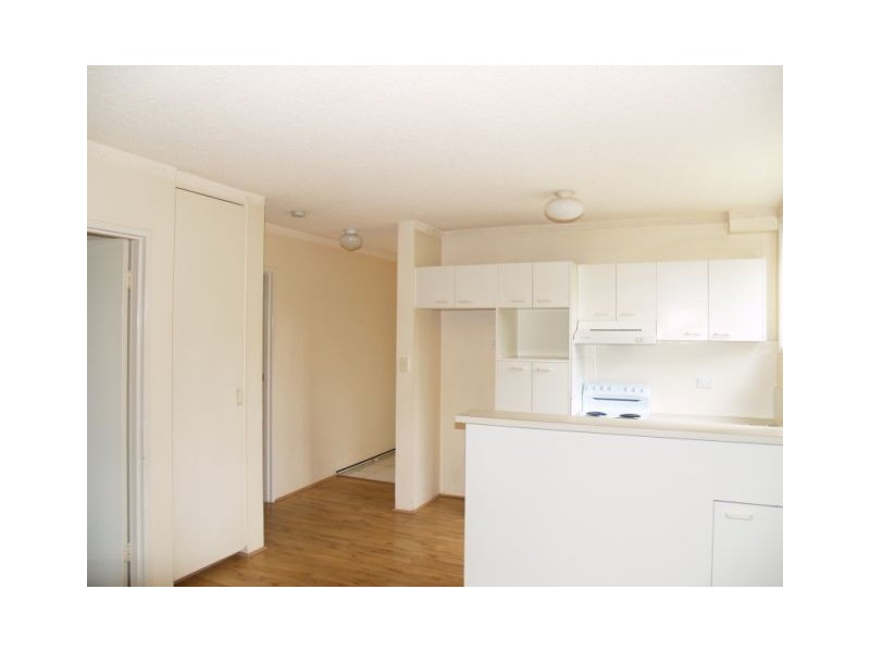 27 Enderley Avenue (Anthony Court), Surfers Paradise QLD 4217