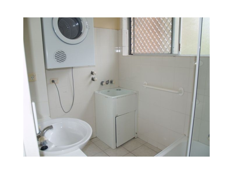 27 Enderley Avenue (Anthony Court), Surfers Paradise QLD 4217