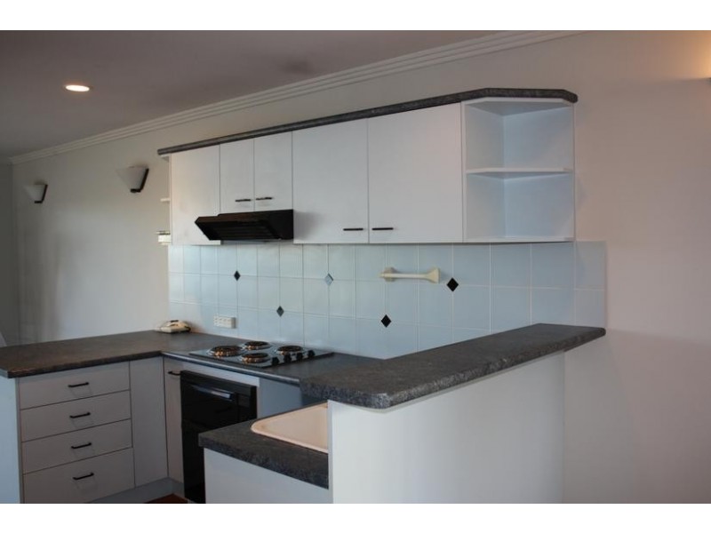 84A St Kevins Street, Benowa QLD 4217