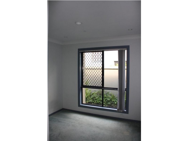 84A St Kevins Street, Benowa QLD 4217