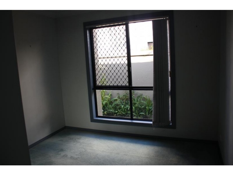 84A St Kevins Street, Benowa QLD 4217