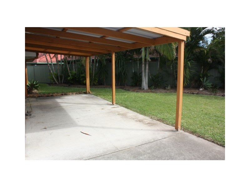 24 Wildwood Court, Bundall QLD 4217