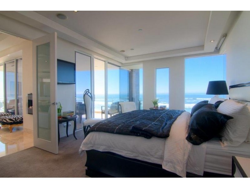 1 Enderley Avenue, Surfers Paradise QLD 4217