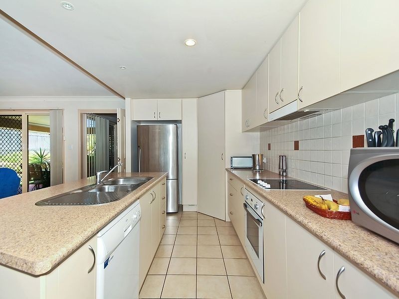 Stretton QLD 4116