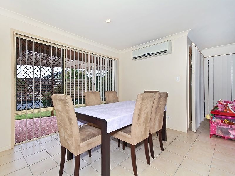 Stretton QLD 4116