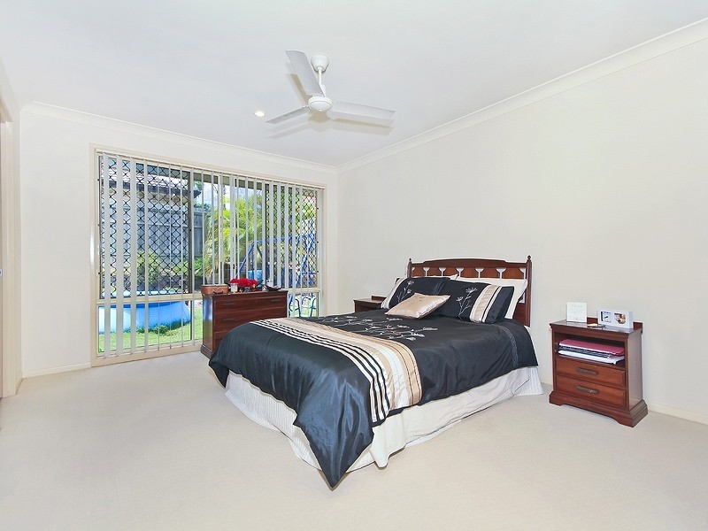 Stretton QLD 4116