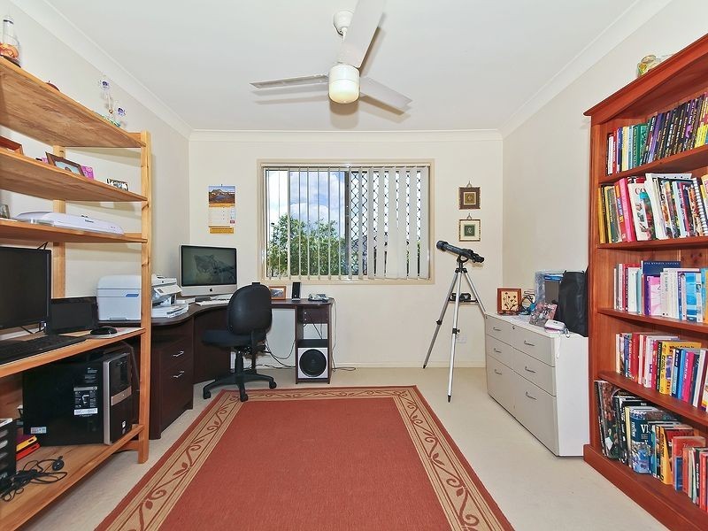 Stretton QLD 4116