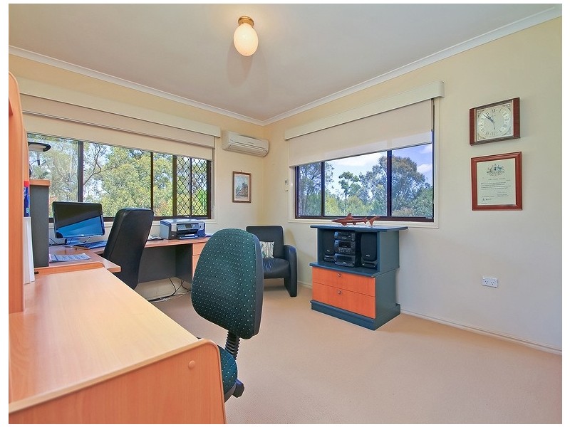 62 Chesterfield Crescent, Kuraby QLD 4112
