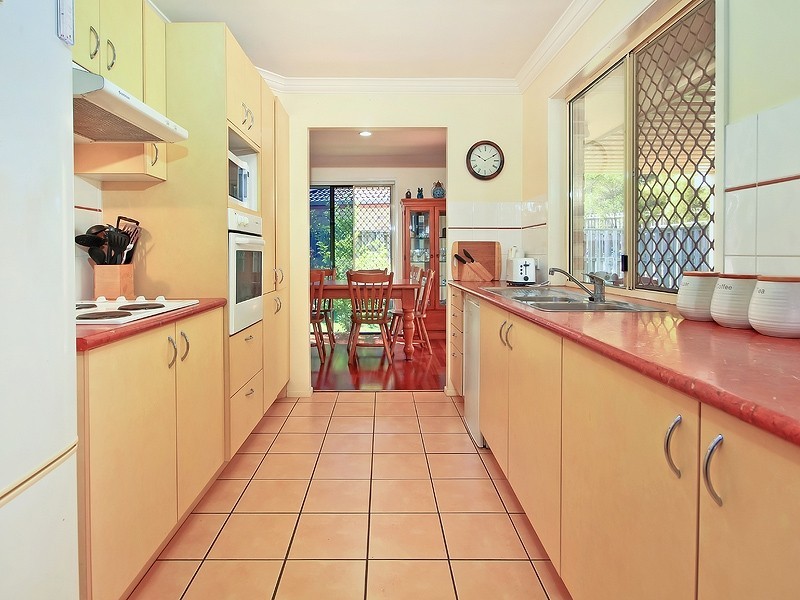 4 Clifford Close, Runcorn QLD 4113