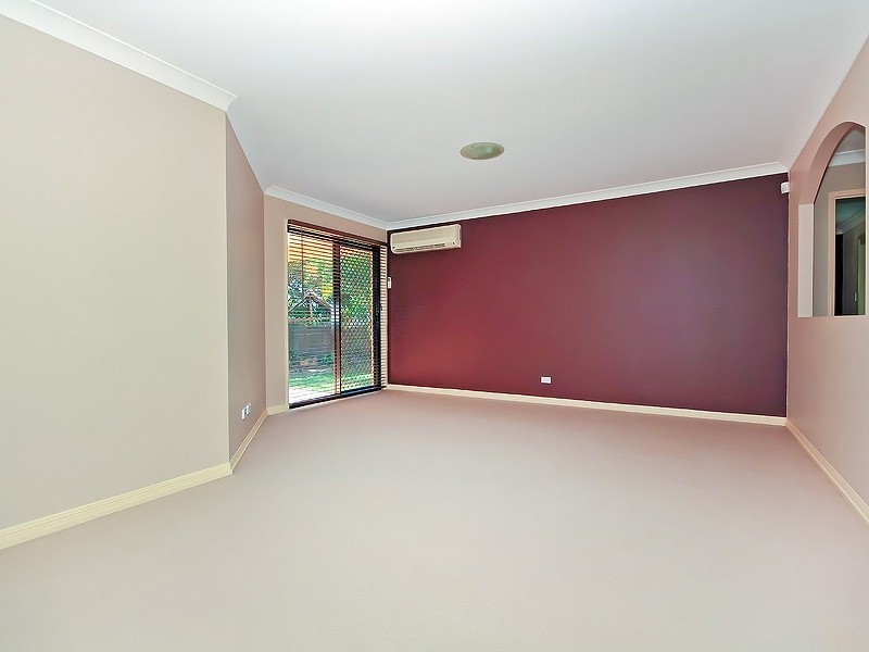 18 Blackhorse Drive, Kuraby QLD 4112