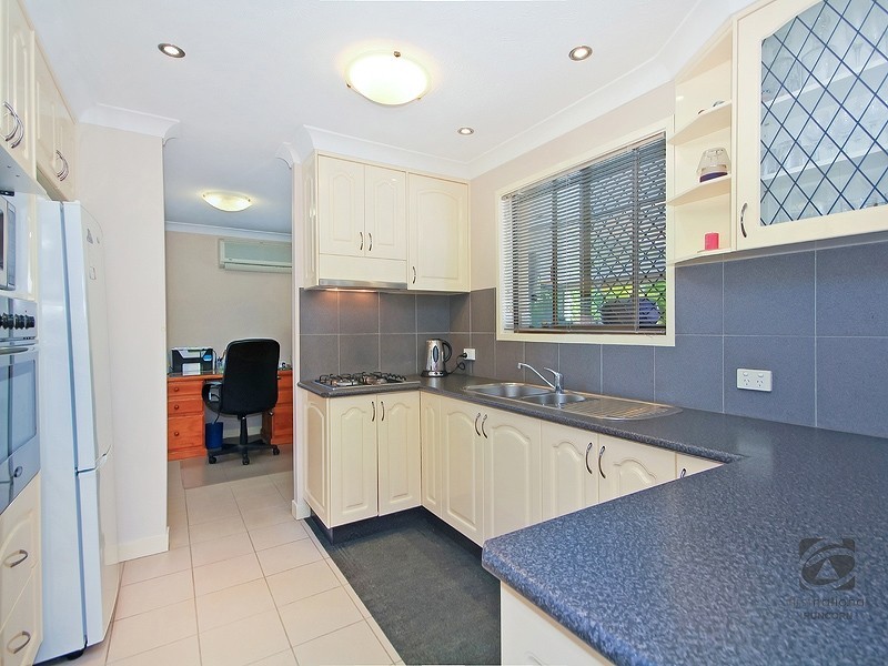 10 Barcoo Street, Runcorn QLD 4113