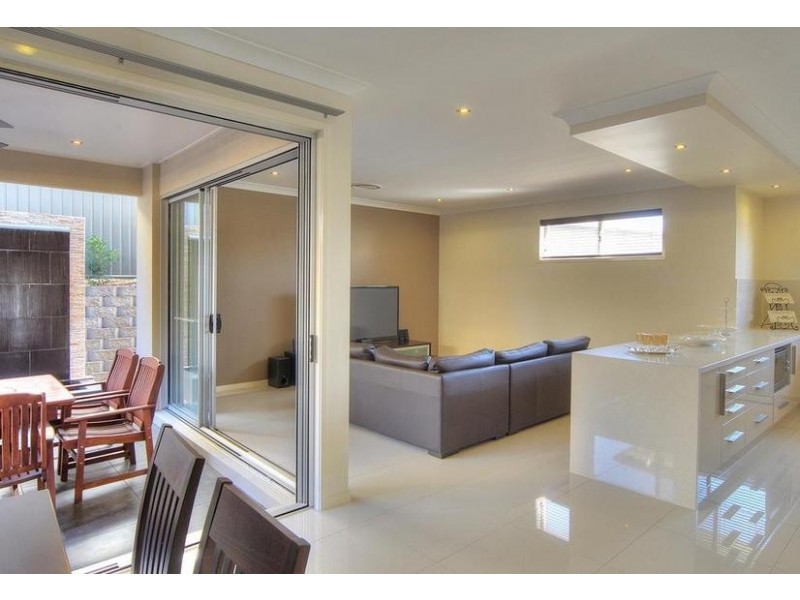 22 Henderson Street, Eight Mile Plains QLD 4113