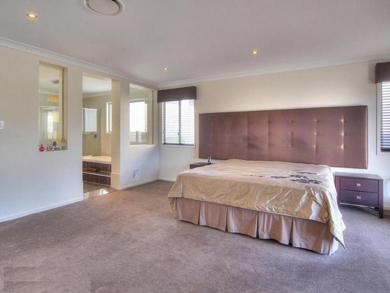 22 Henderson Street, Eight Mile Plains QLD 4113