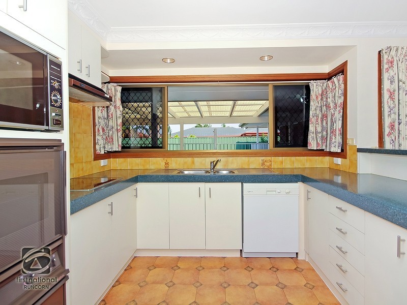 8 Radiata Street, Sunnybank Hills QLD 4109