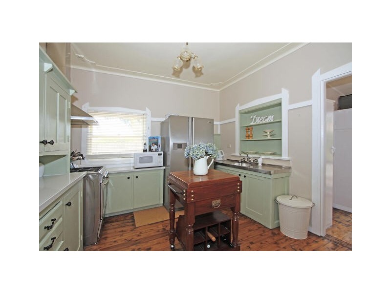 41 Wolger Street, Como NSW 2226