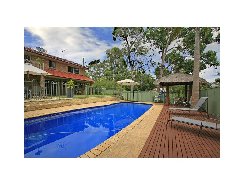 15 Sunbury Street, Sutherland NSW 2232