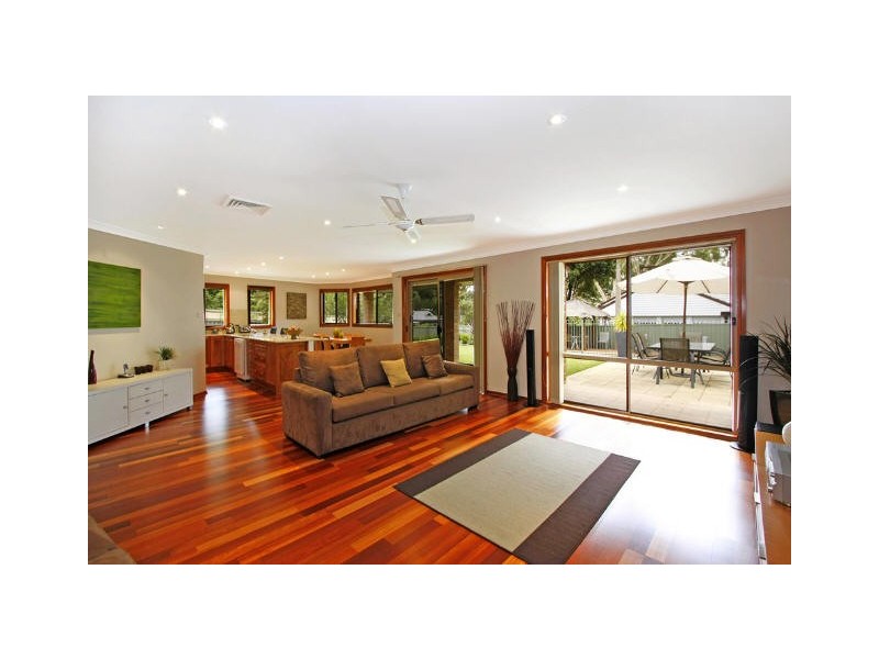 15 Sunbury Street, Sutherland NSW 2232