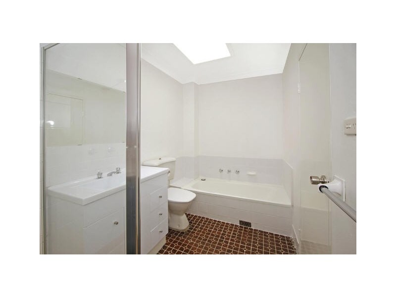 25/28-32 Railway Crescent, Jannali NSW 2226