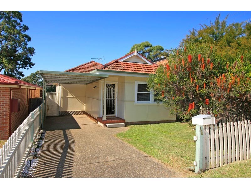 136 Sutherland Road, Jannali NSW 2226