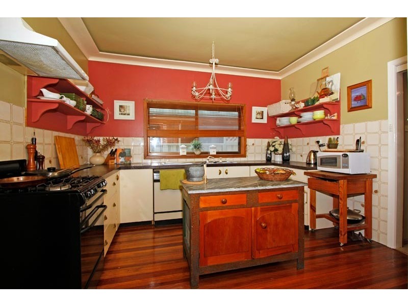 8 Fourth Avenue, Jannali NSW 2226