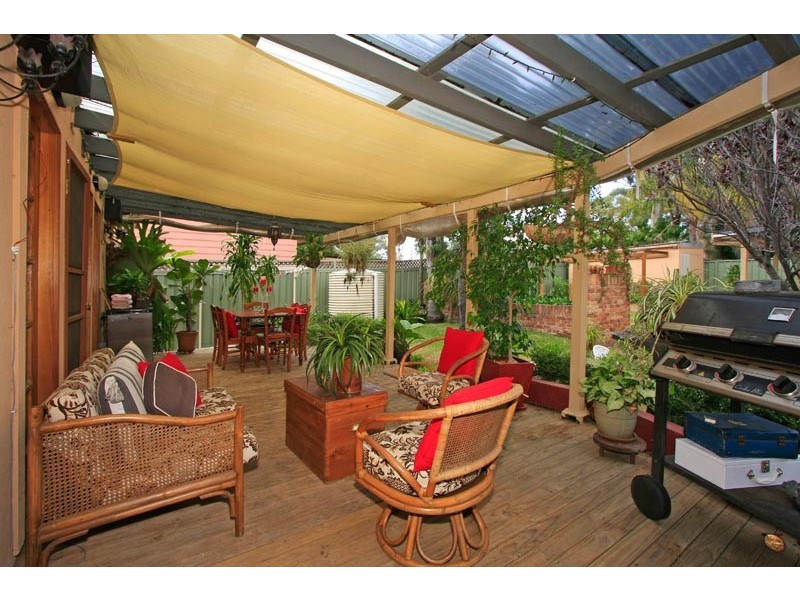 8 Fourth Avenue, Jannali NSW 2226