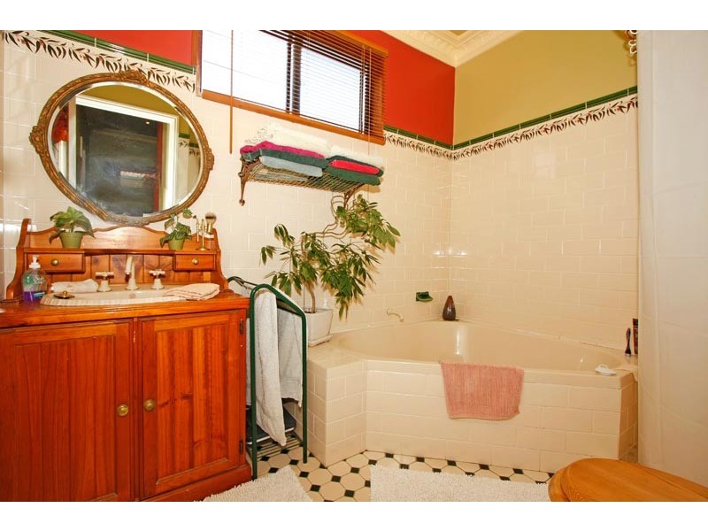 8 Fourth Avenue, Jannali NSW 2226