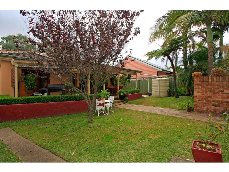 8 Fourth Avenue, Jannali NSW 2226