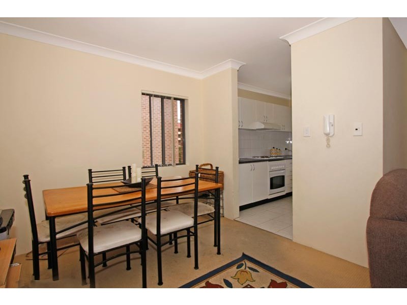 27/6-14 Park Street, Sutherland NSW 2232