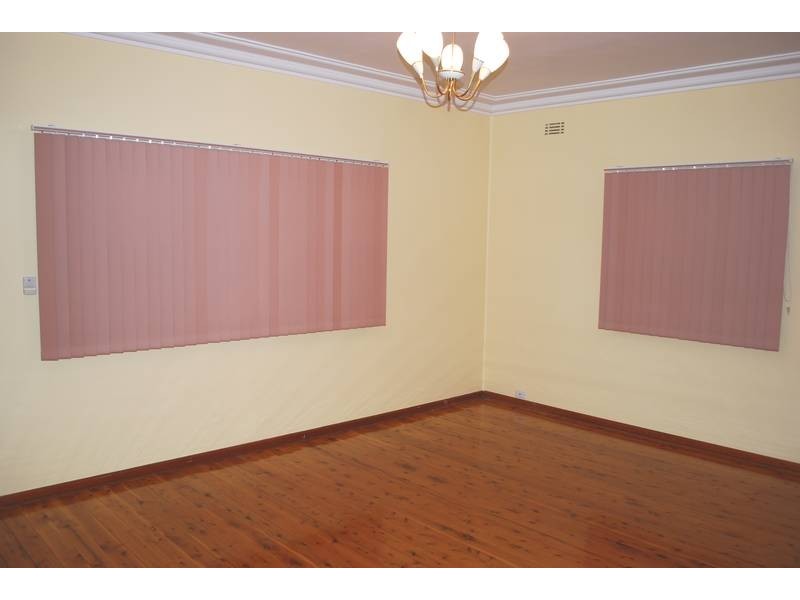 Flat/12-14 Mitchell Avenue (Access via Victoria Street), Jannali NSW 2226