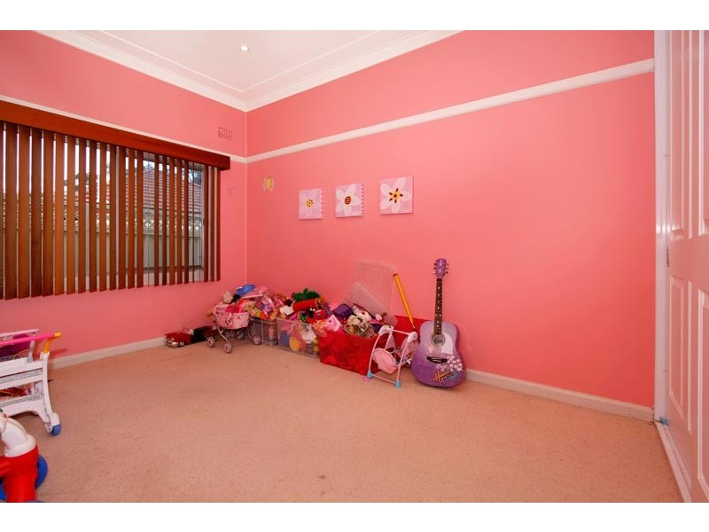 18 Kurrajong Street, Sutherland NSW 2232