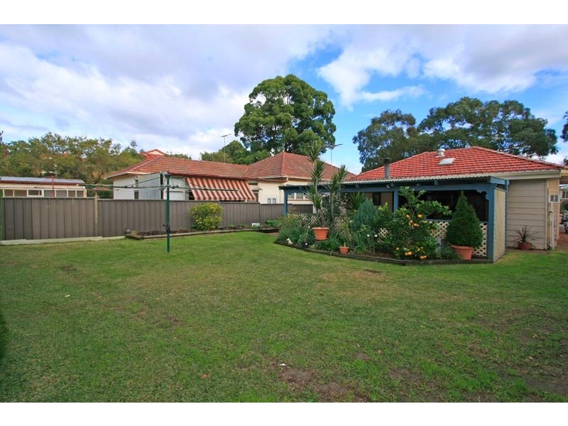 30 Auburn Street, Sutherland NSW 2232