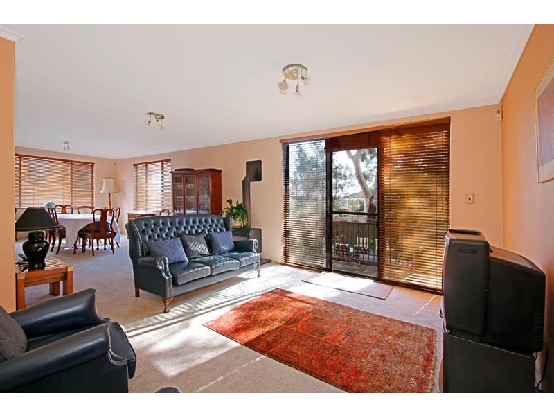 25 Peebles Avenue, Kirrawee NSW 2232