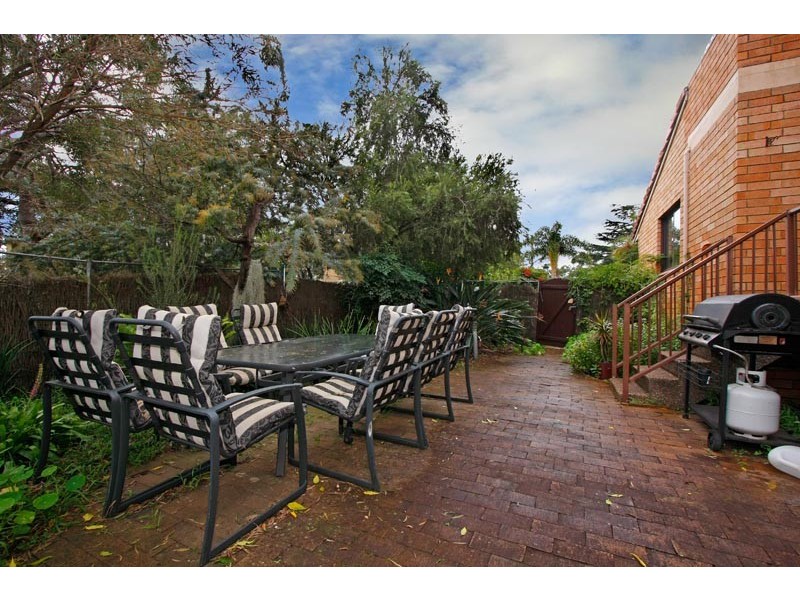 25 Peebles Avenue, Kirrawee NSW 2232